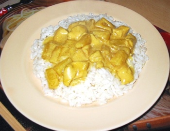 Curry-Hähnchen
 - Abbildung kann abweichen! -
